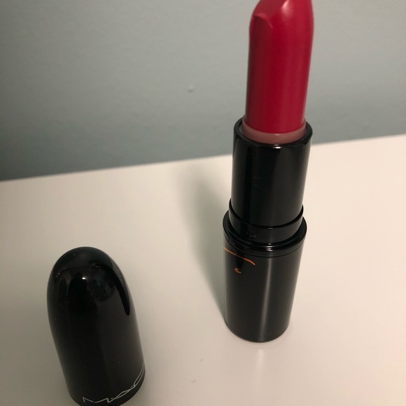 New MAC Julia Petit red lipstick *Limited Edition - Picture 7 of 7